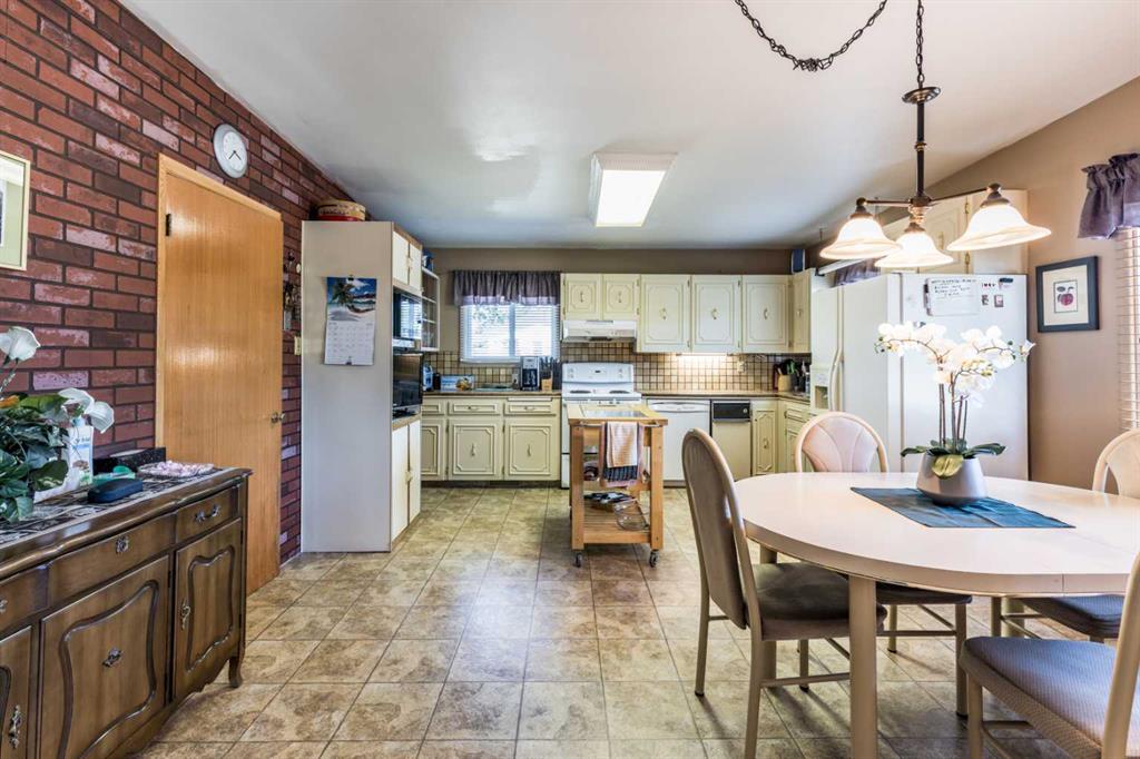 202 7 Street Property Photo 8