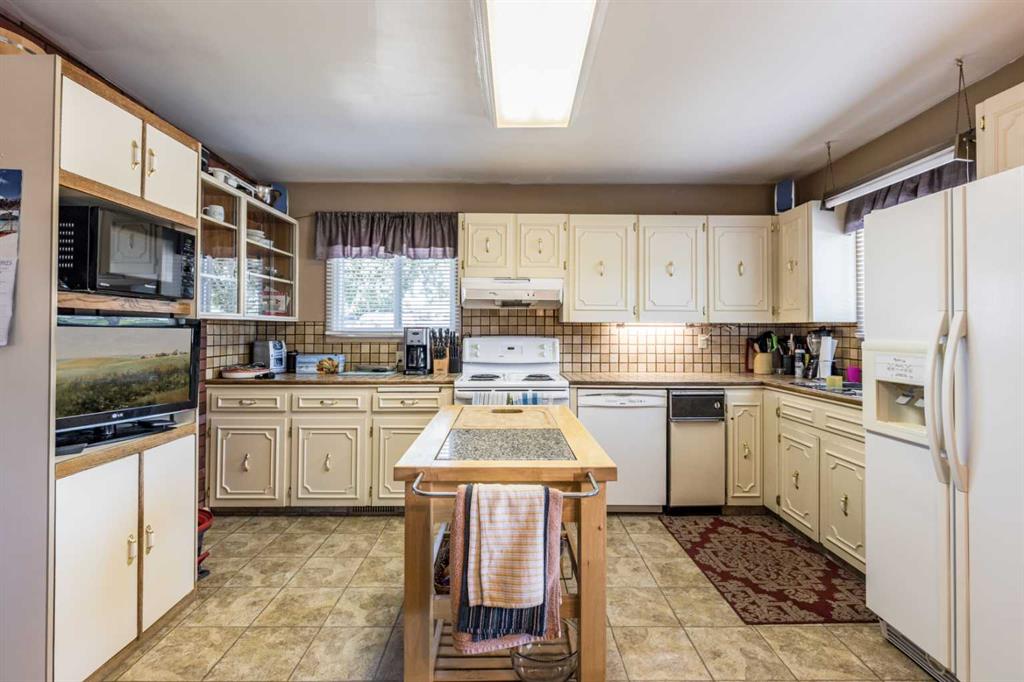 202 7 Street Property Photo 9