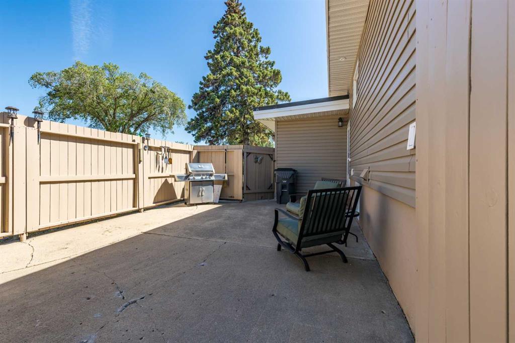 202 7 Street Property Photo 33