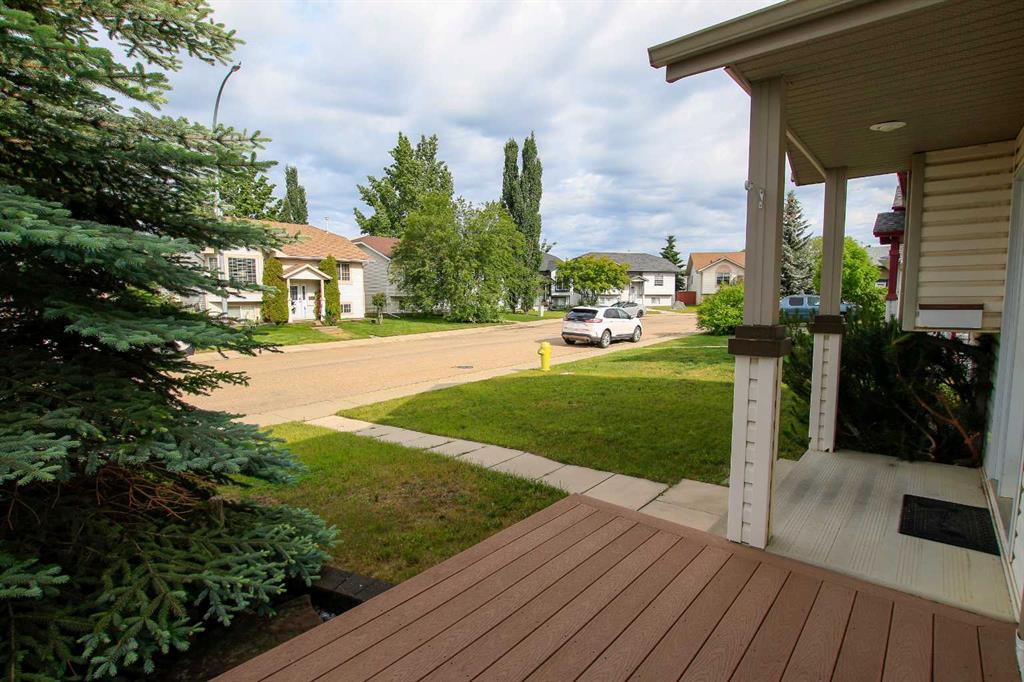 108 Briarwood Crescent Property Photo 4