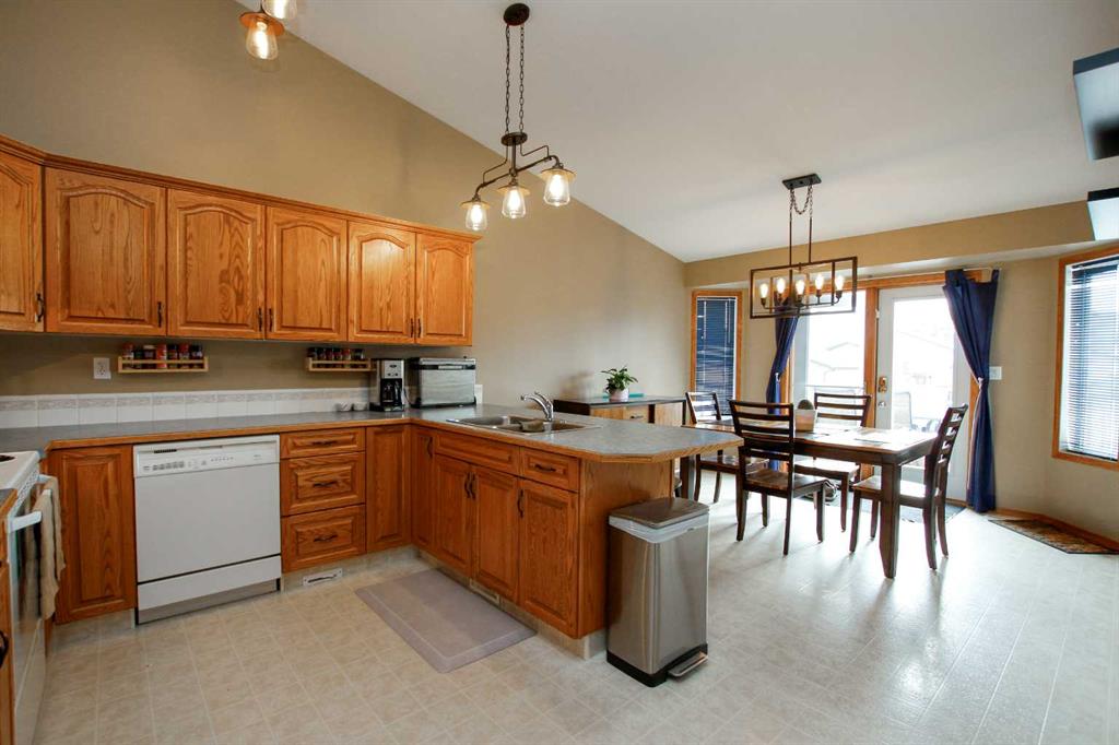 108 Briarwood Crescent Property Photo 9