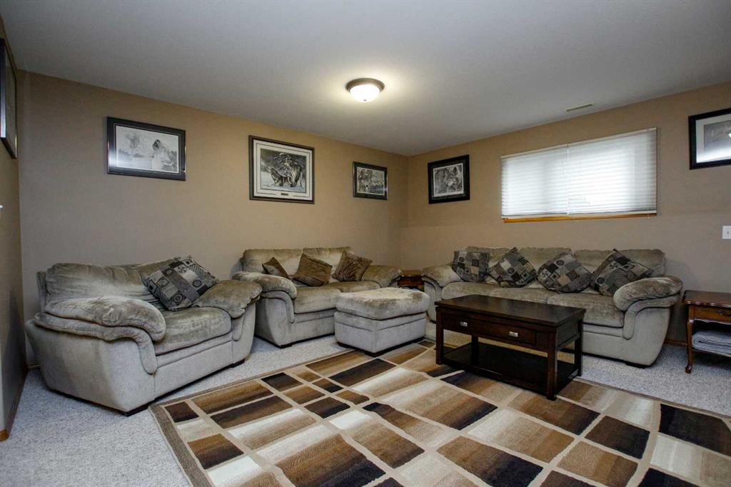 108 Briarwood Crescent Property Photo 30