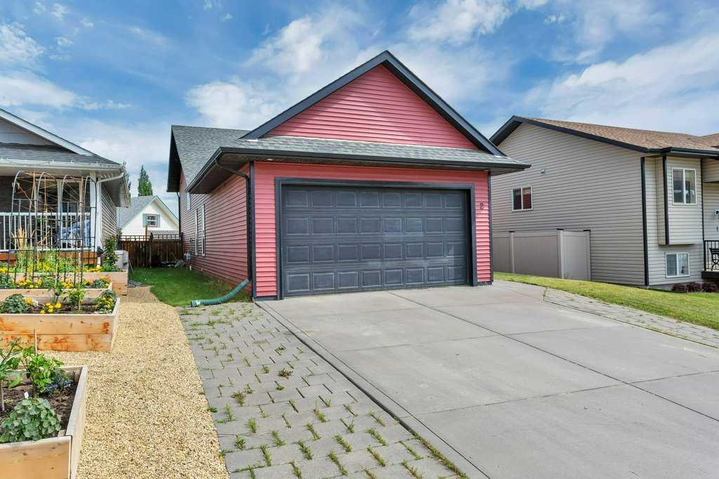 2 Talisman Close Property Photo 2