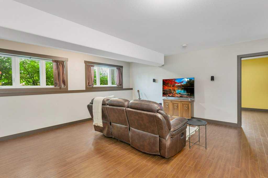 2 Talisman Close Property Photo 33