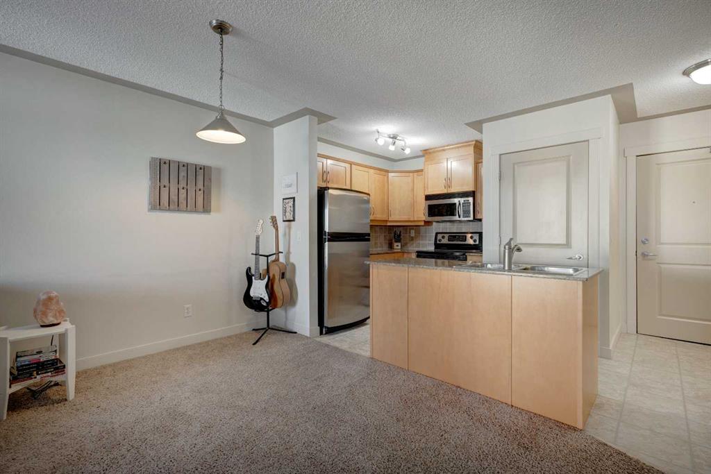 2233 34 Avenue 307 Property Photo 8