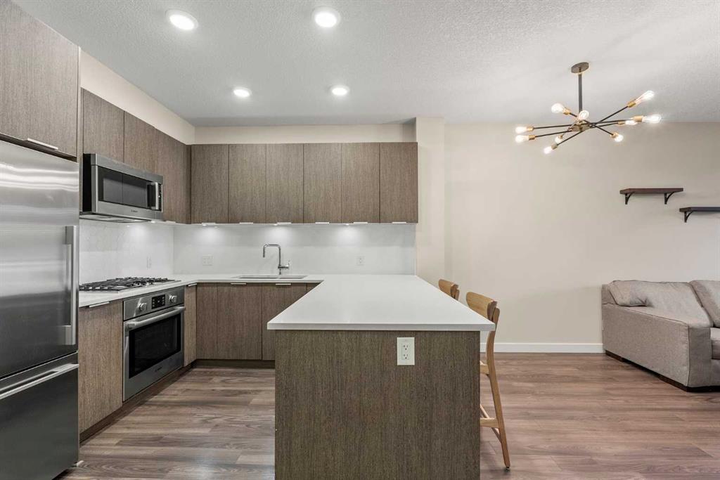 823 5 Avenue 225 Property Photo 2