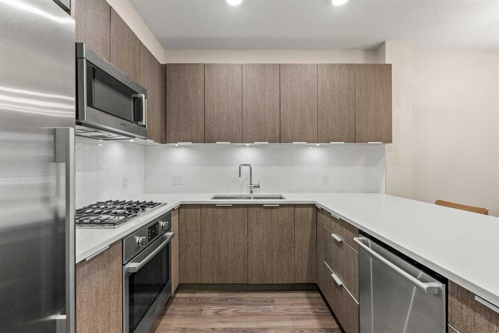 823 5 Avenue 225 Property Photo 6