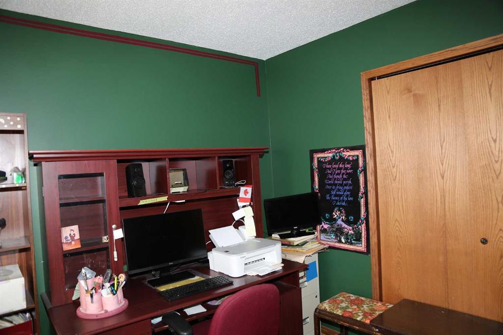 2322 86a Street Property Photo 6