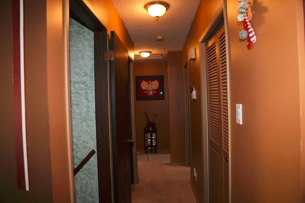 2322 86a Street Property Photo 9