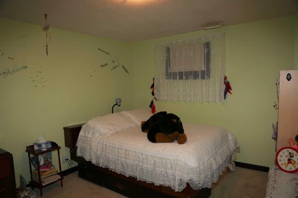 2322 86a Street Property Photo 10