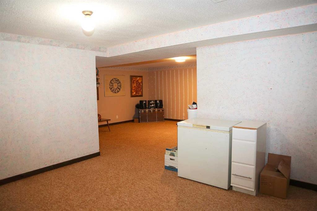 2322 86a Street Property Photo 14