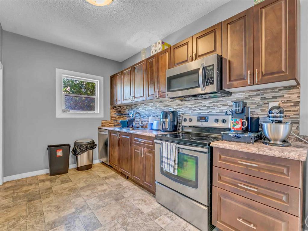 1012 Ross Street Property Photo 3
