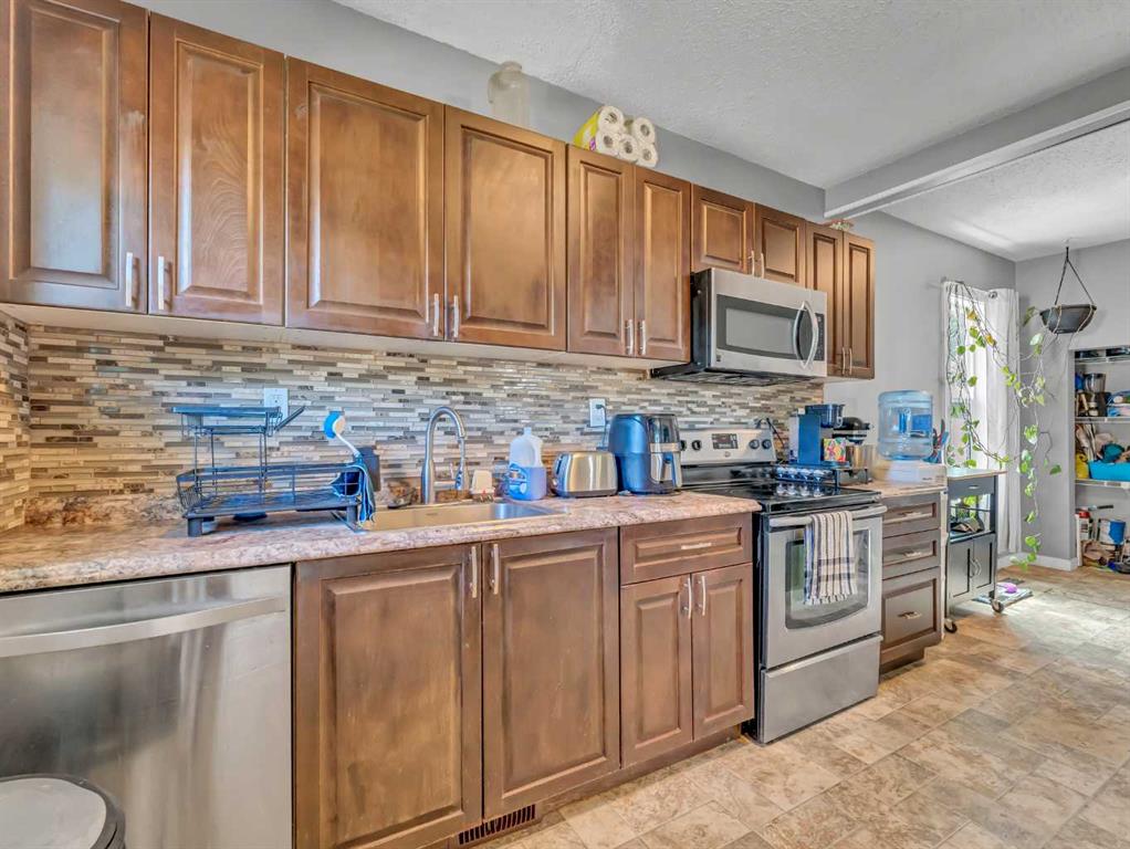 1012 Ross Street Property Photo 4