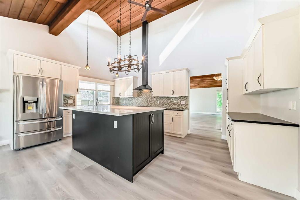 3020 Palliser Drive Property Photo 1