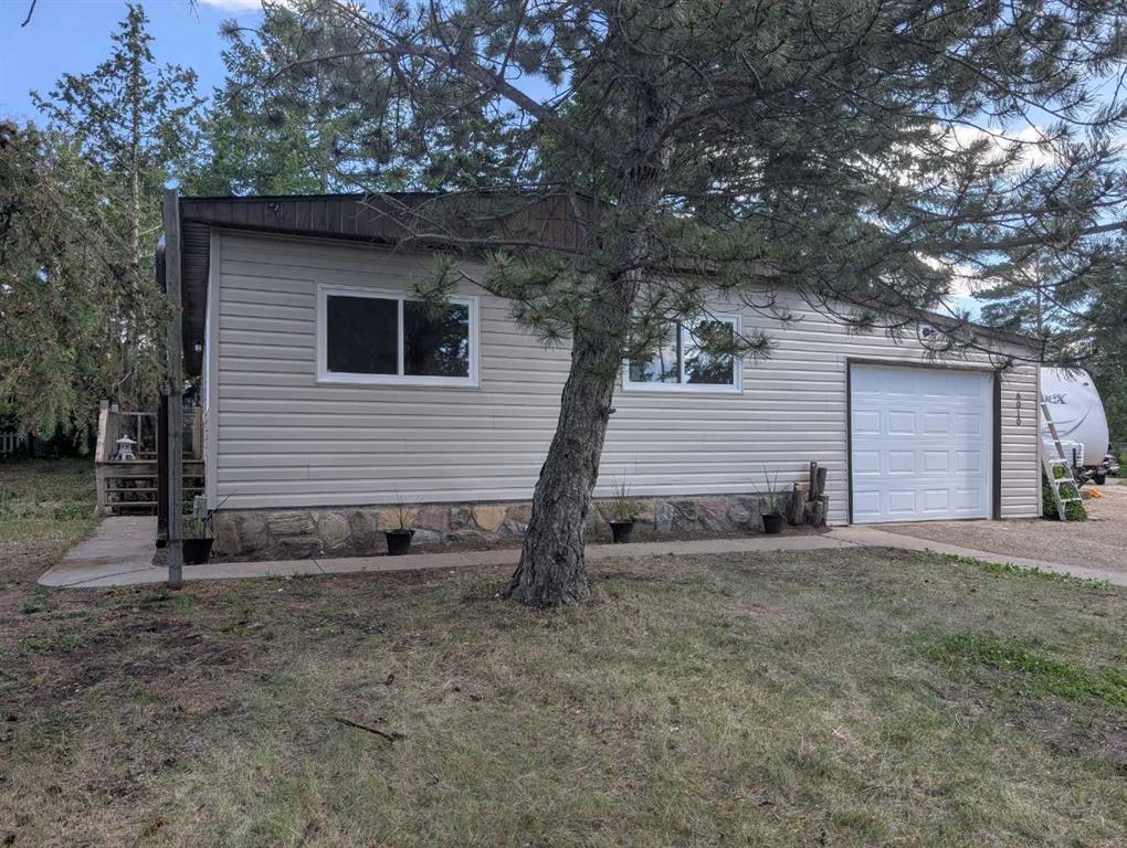 6010 40 Avenue Close Property Photo 1