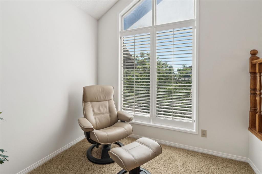 79 Strathlorne Crescent Property Photo 6