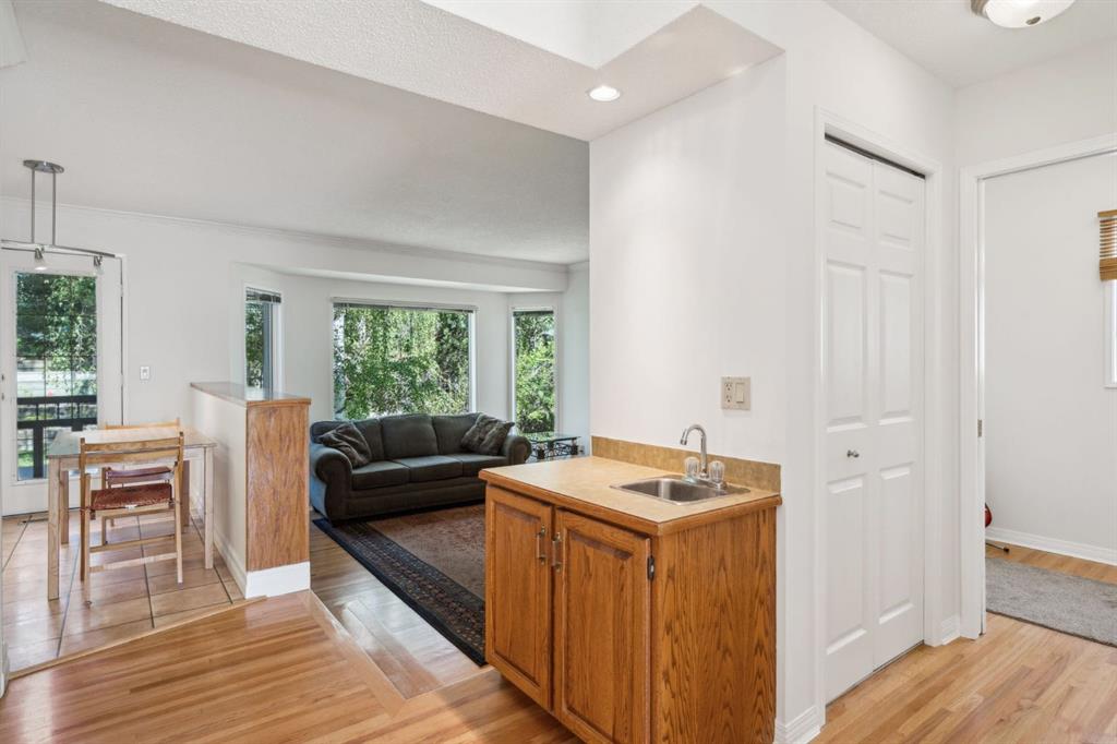 79 Strathlorne Crescent Property Photo 14