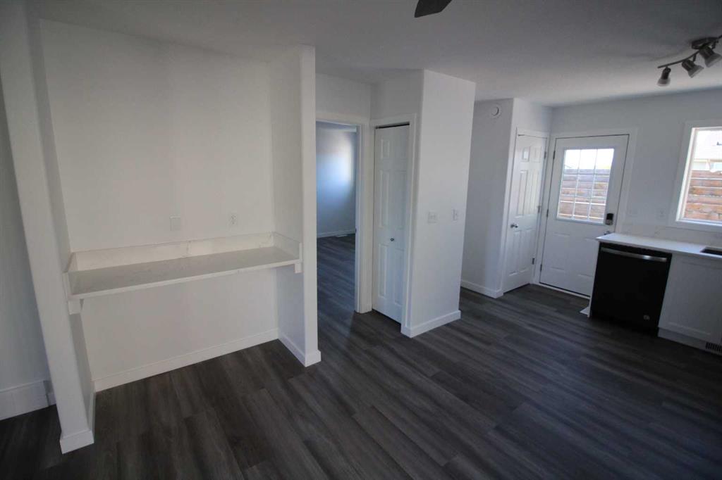 2 Hansen Close Property Photo 10