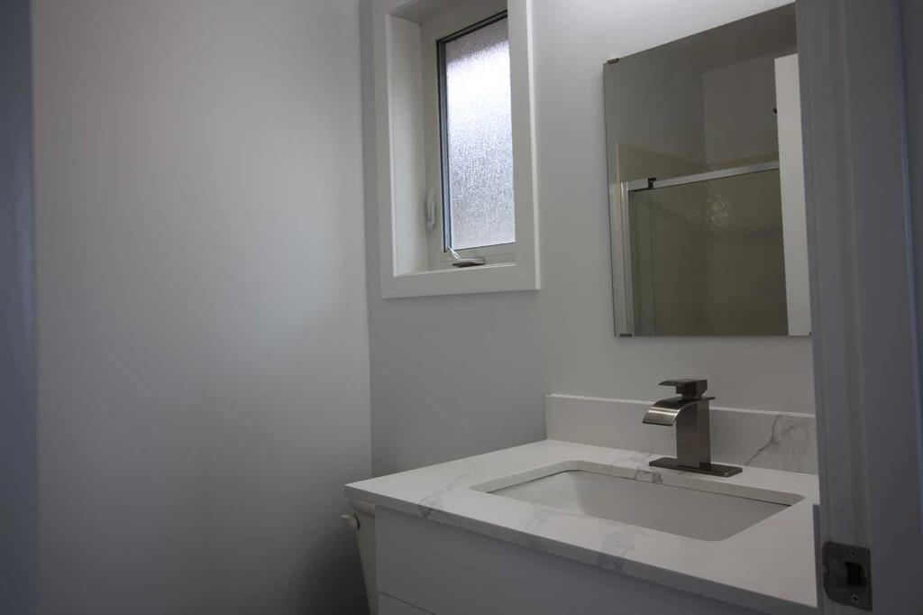 2 Hansen Close Property Photo 16