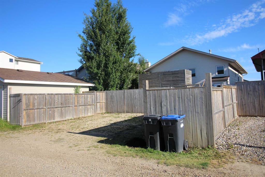 2 Hansen Close Property Photo 24