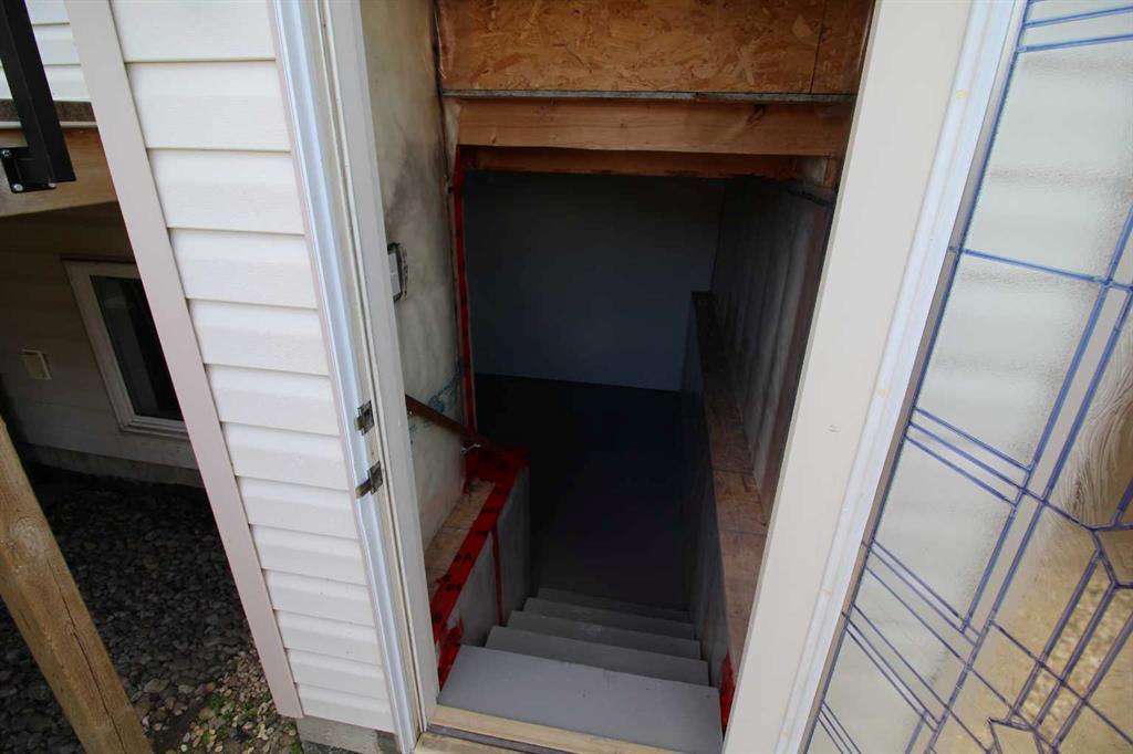 2 Hansen Close Property Photo 25