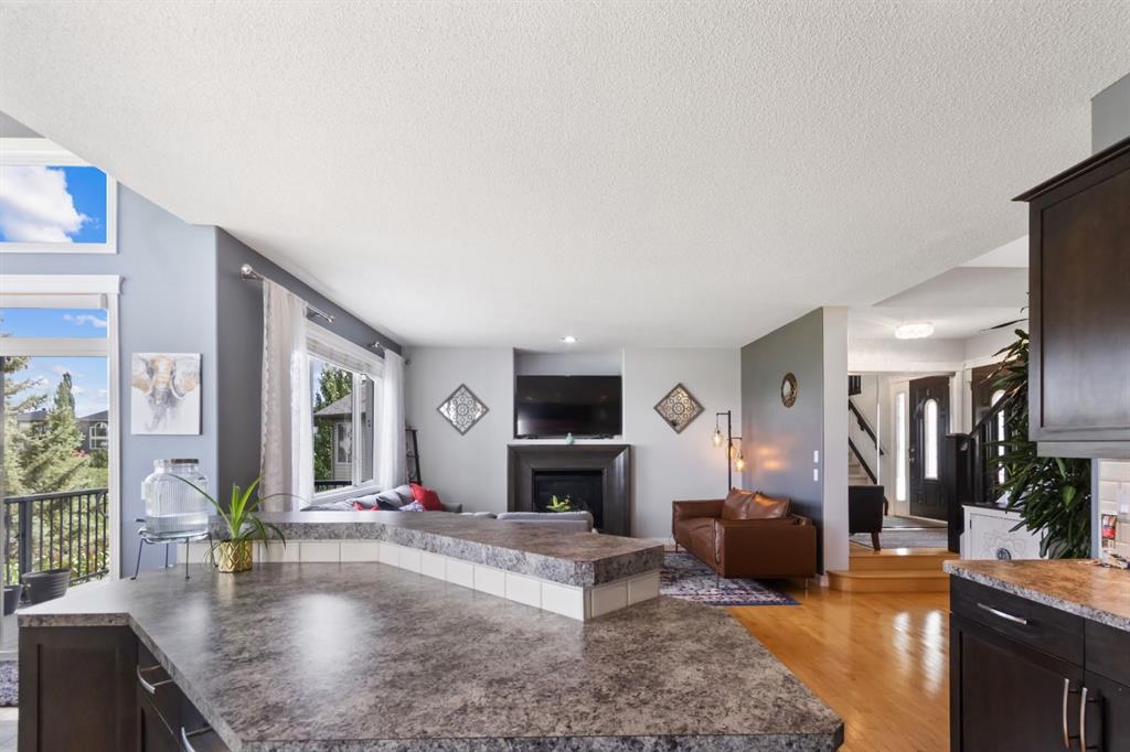 284 Kincora Heights Property Photo 7