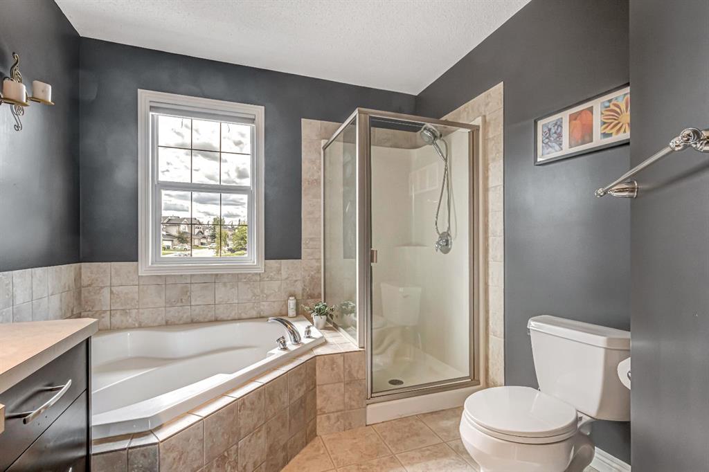 284 Kincora Heights Property Photo 25