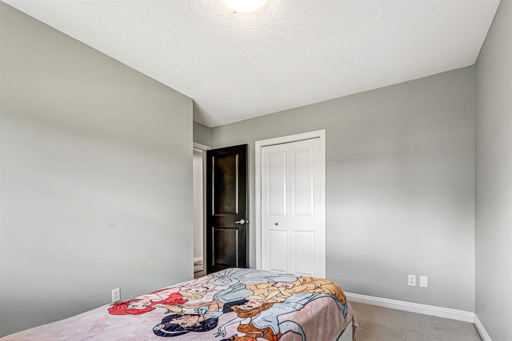 284 Kincora Heights Property Photo 26