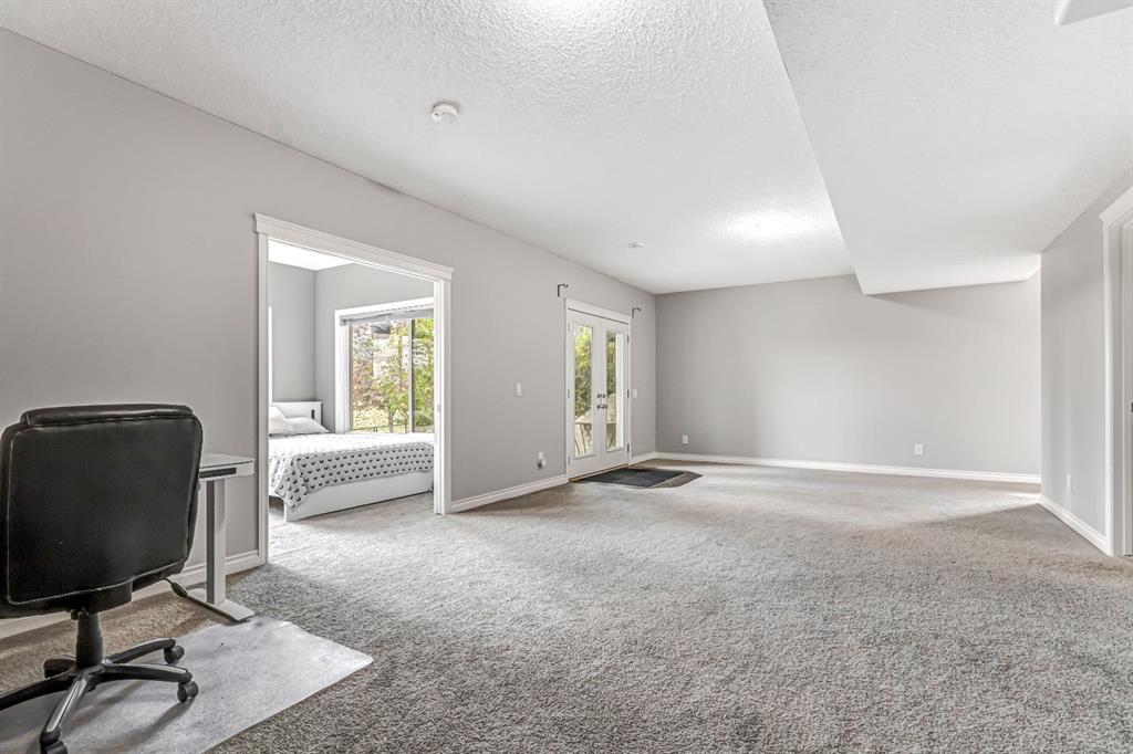 284 Kincora Heights Property Photo 35