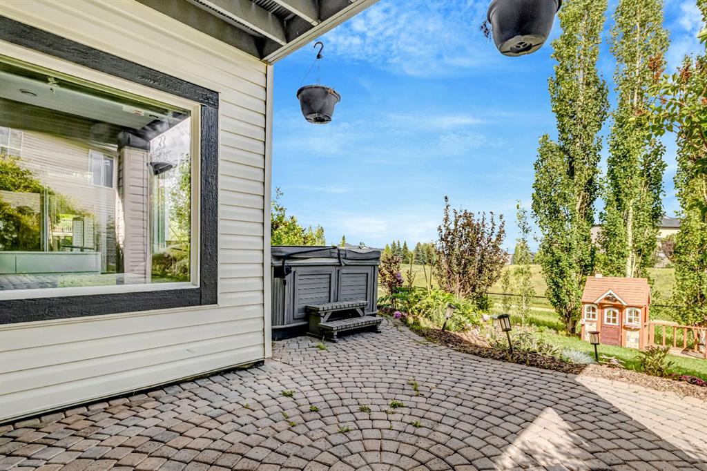 284 Kincora Heights Property Photo 41