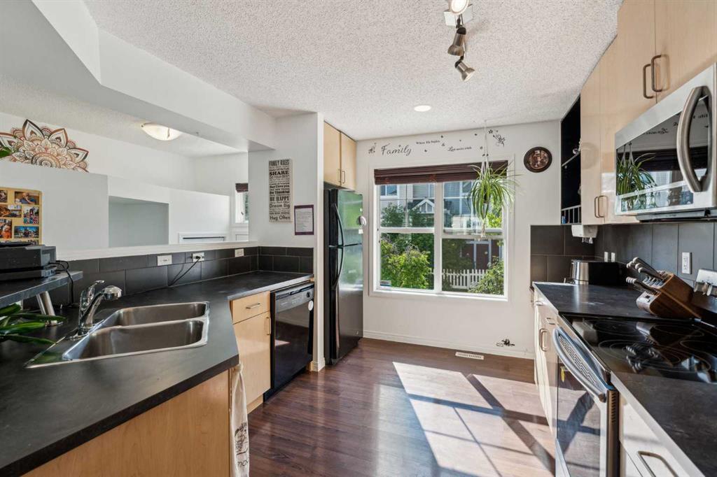 3198 New Brighton Gardens Property Photo 6