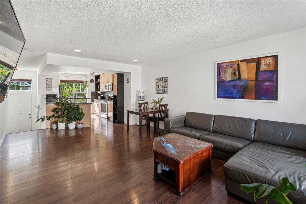 3198 New Brighton Gardens Property Photo 9