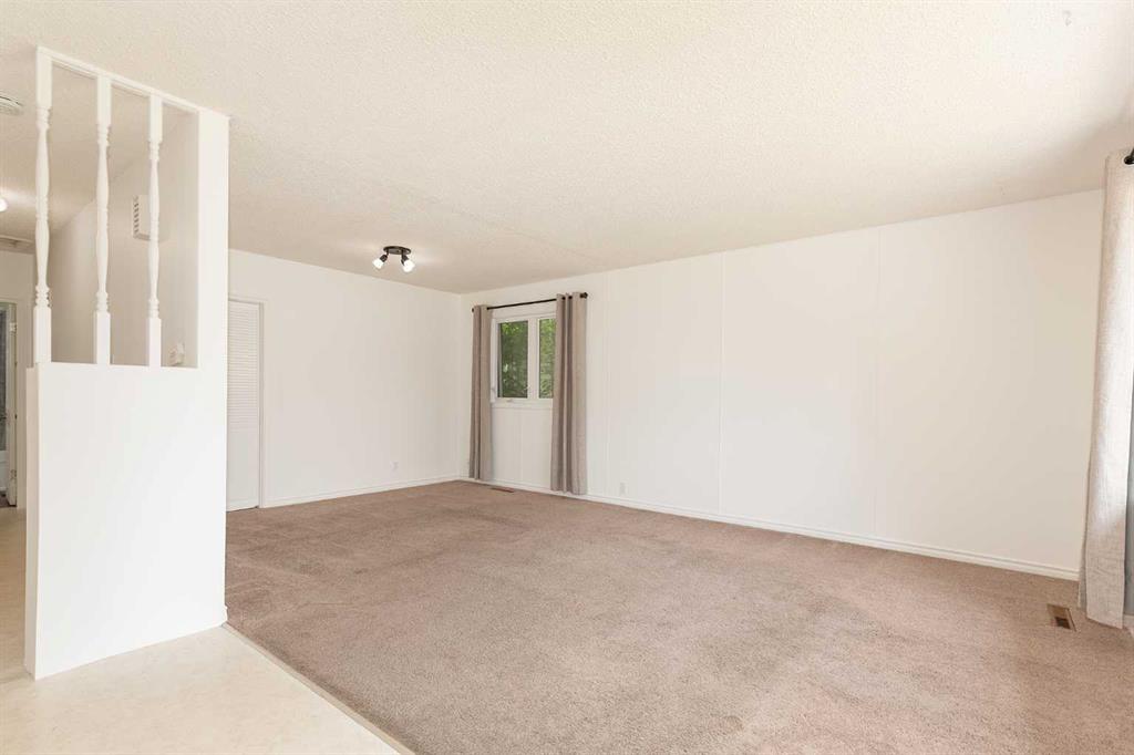 2115 15 Avenue Property Photo 2