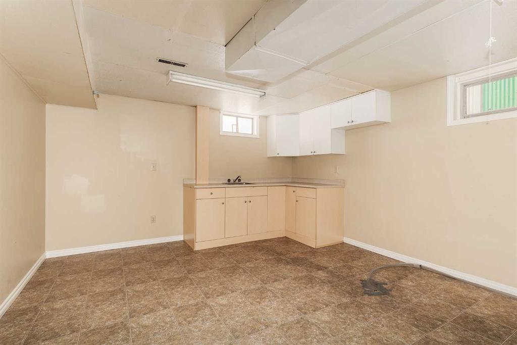 2115 15 Avenue Property Photo 16
