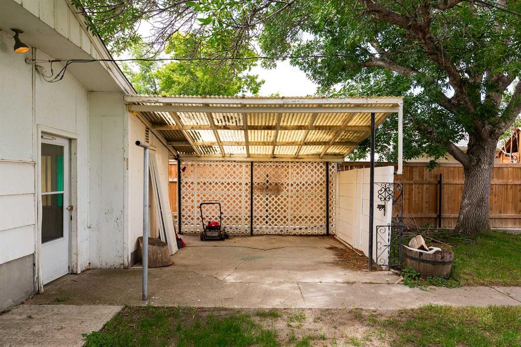 2115 15 Avenue Property Photo 23