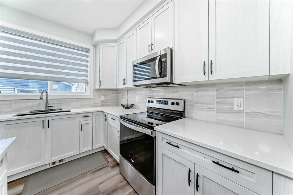 572 Lawthorn Way Property Photo 4