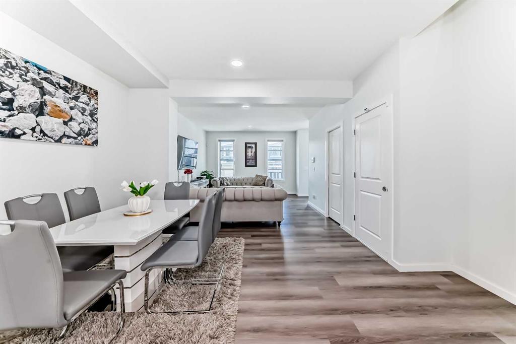 572 Lawthorn Way Property Photo 11