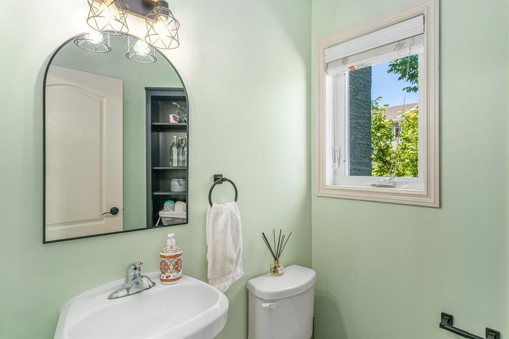 317 Strathcona Circle Property Photo 18