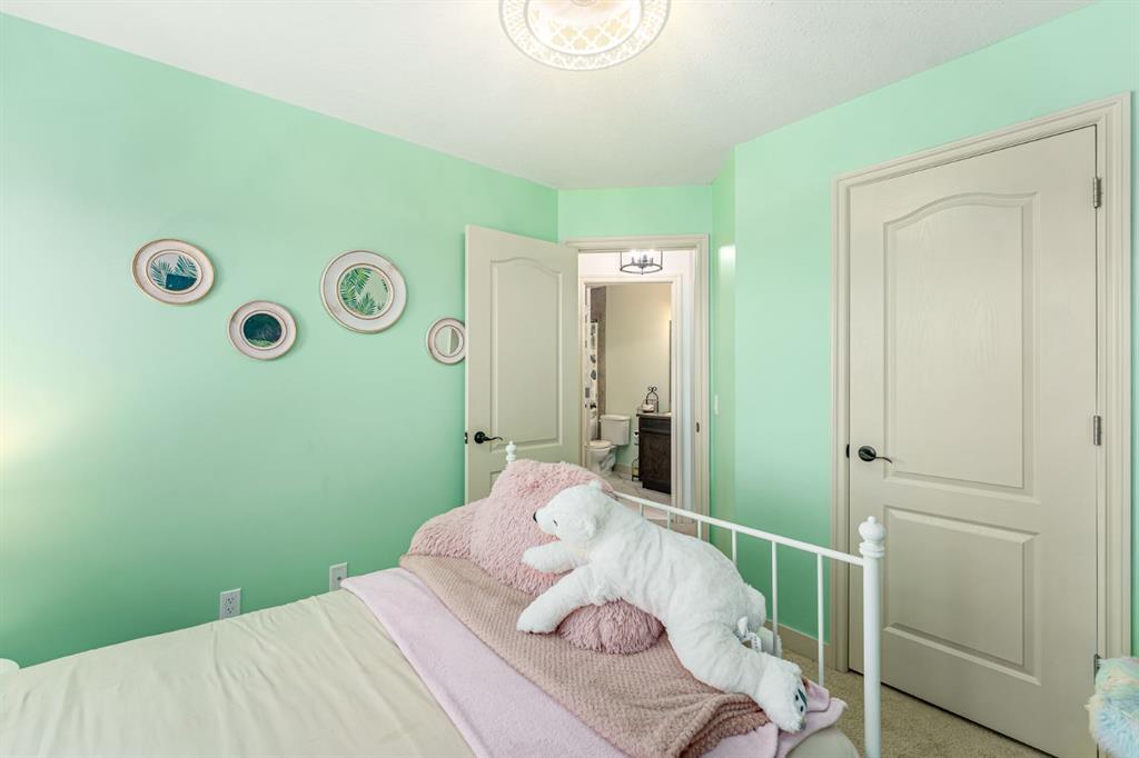 317 Strathcona Circle Property Photo 26