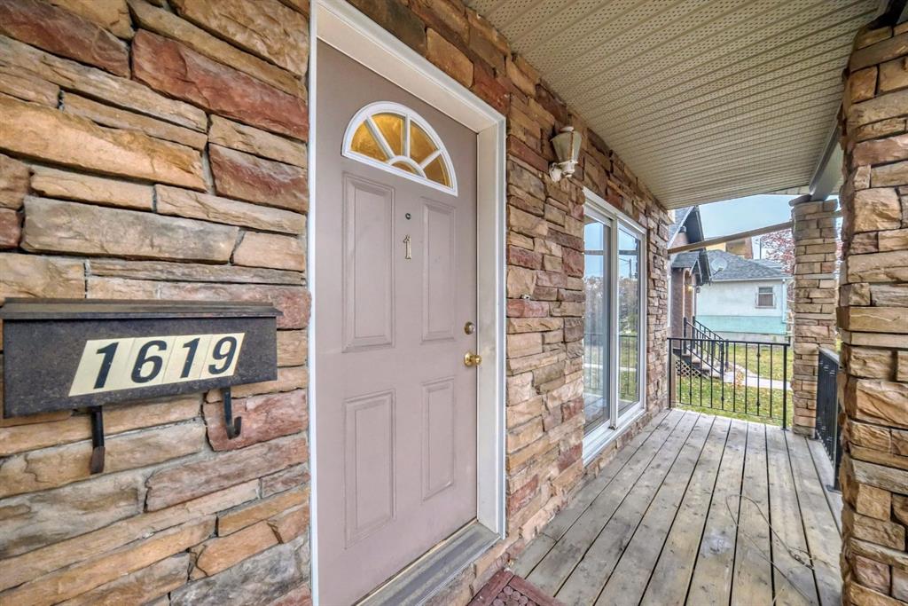 1619 4 Street 1 Property Photo 2