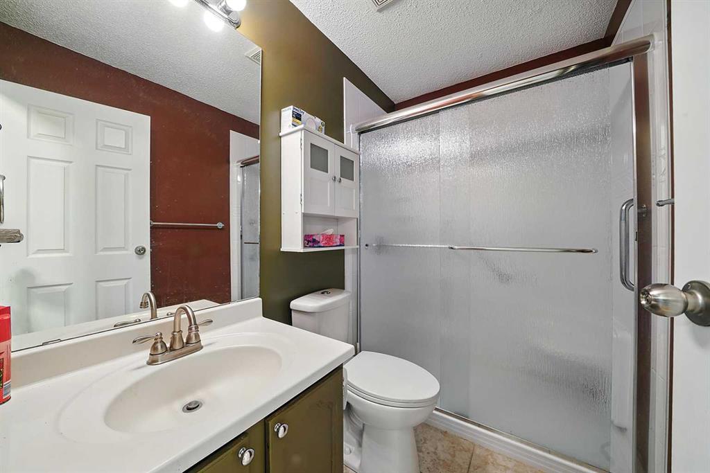 4725 56 Avenue Property Photo 11