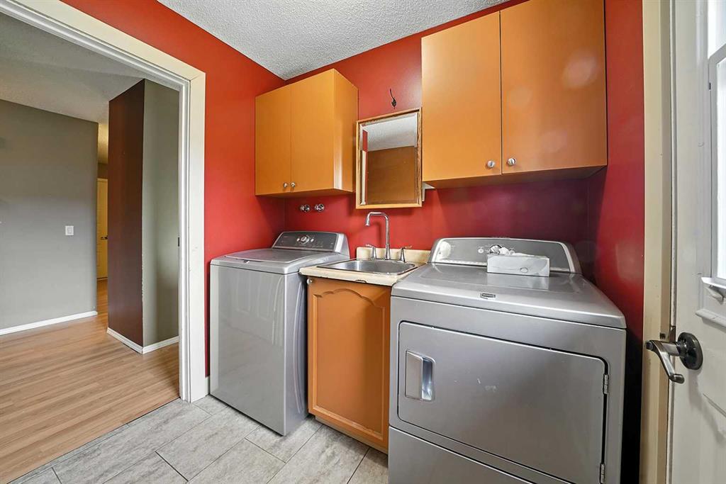 4725 56 Avenue Property Photo 12