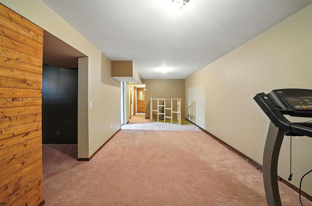 4725 56 Avenue Property Photo 15