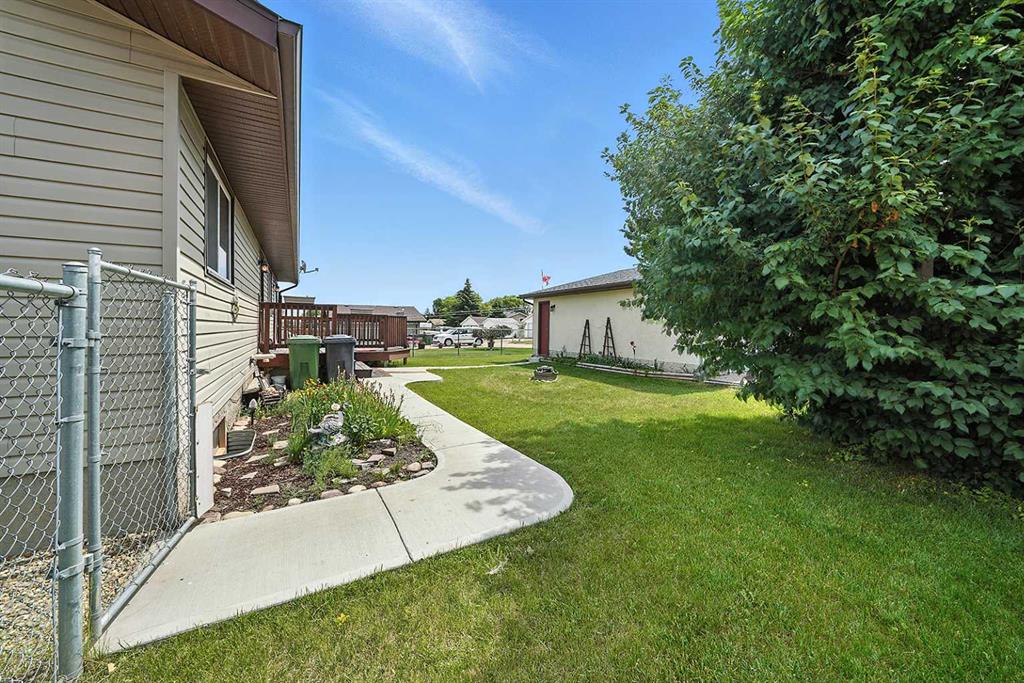 4725 56 Avenue Property Photo 22