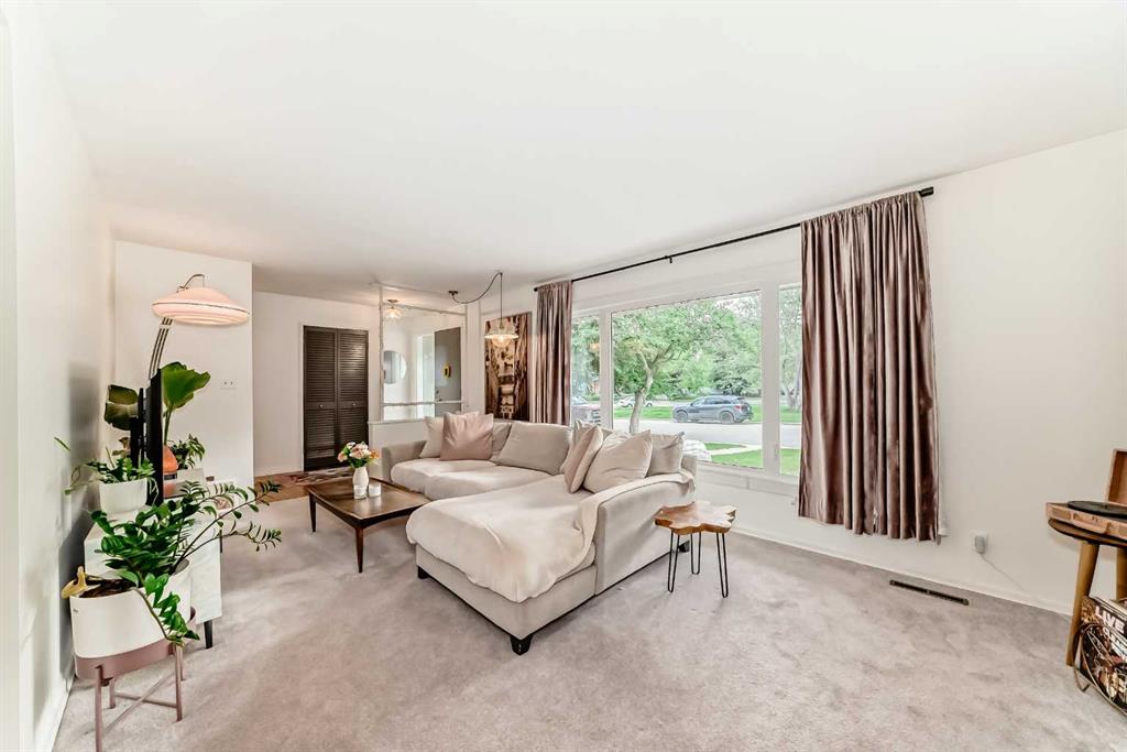 368 Capri Crescent Property Photo 18