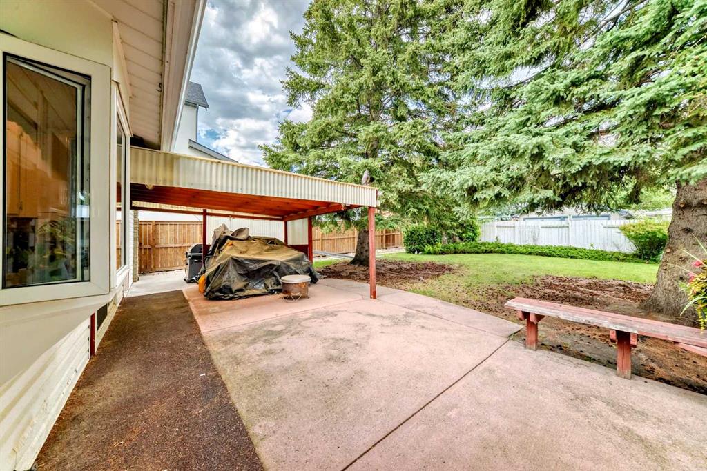 368 Capri Crescent Property Photo 39