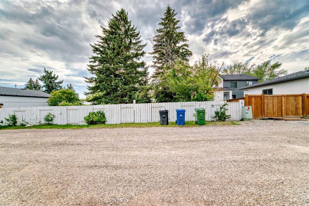 368 Capri Crescent Property Photo 46
