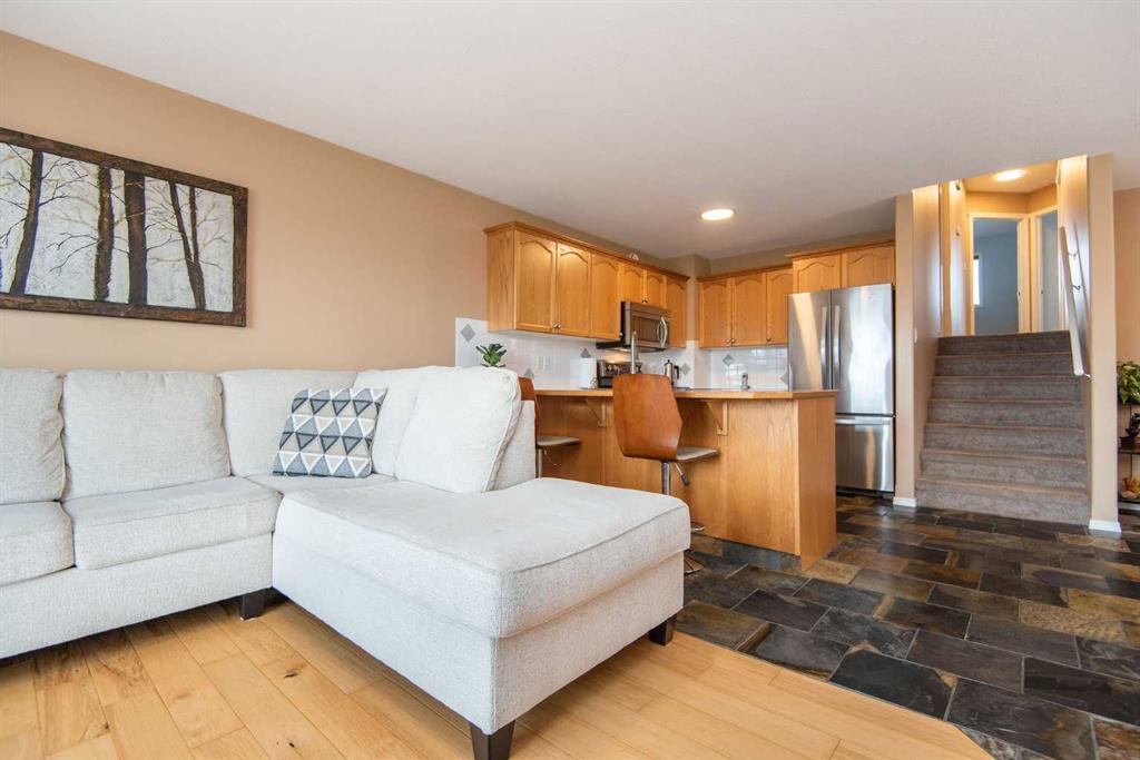 23 Ralston Crescent Property Photo 3