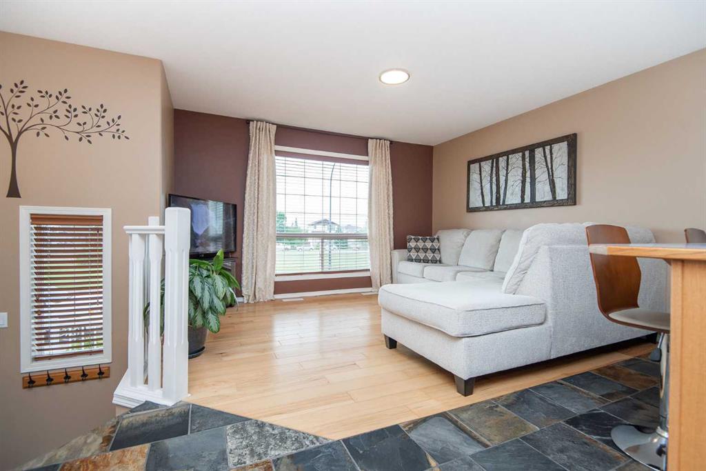 23 Ralston Crescent Property Photo 6
