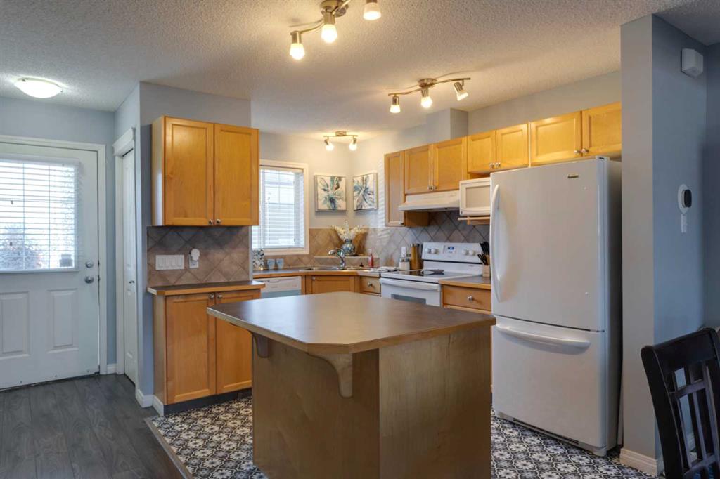 140 Sagewood Boulevard 205 Property Photo 6